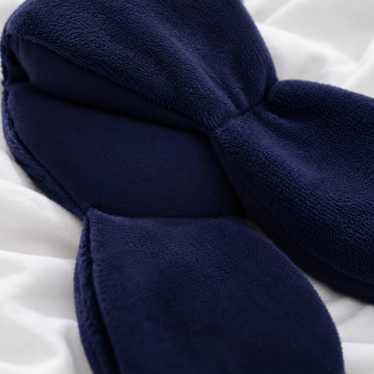 SleepyPearl™ – Calming Weighted Eye Blanket