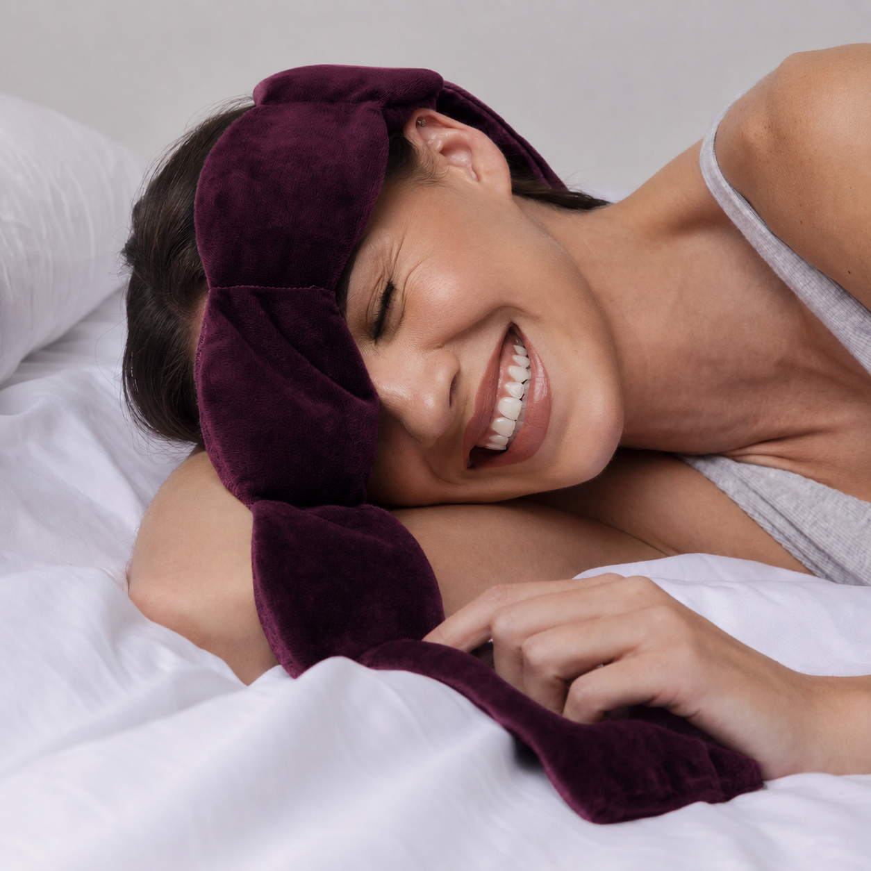 SleepyPearl™ – Calming Weighted Eye Blanket